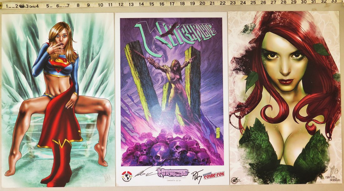 COMIC CON SIGNED PRINT WITCHBLADE