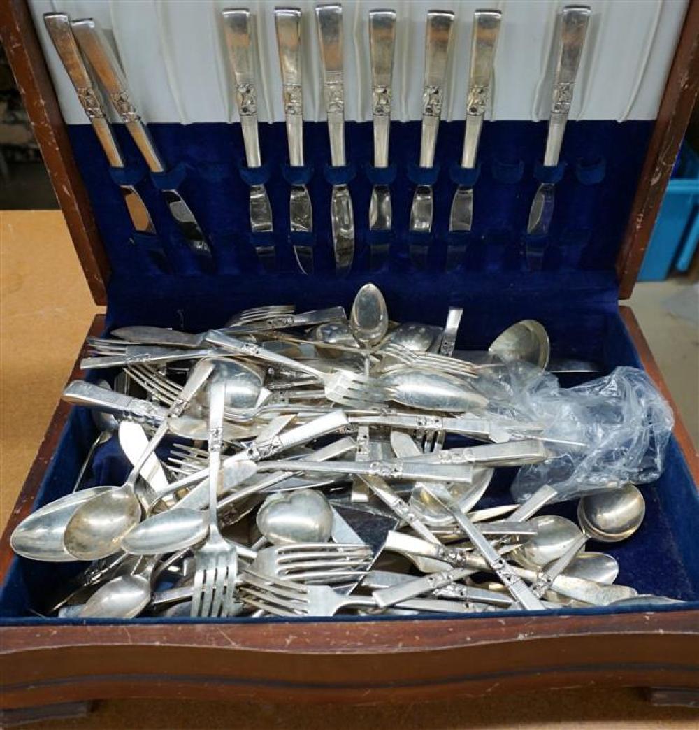 COMMUNITY SILVER PLATE FLAT TABLE