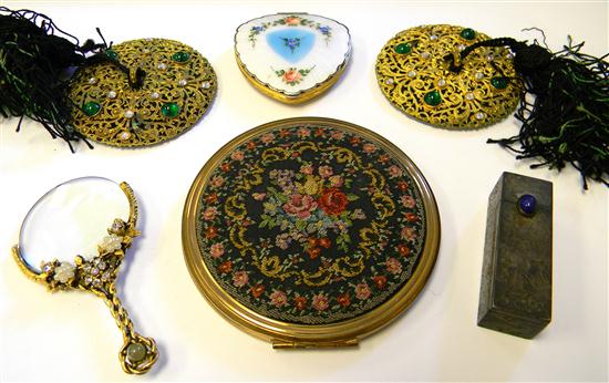 Compact with enameled floral