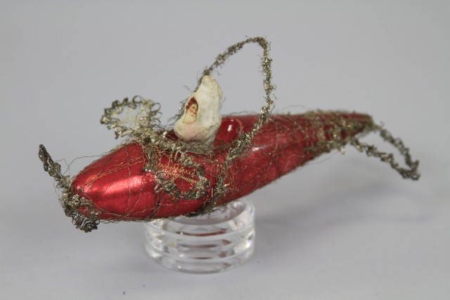 COMPOSITION SANTA IN AIRPLANE
