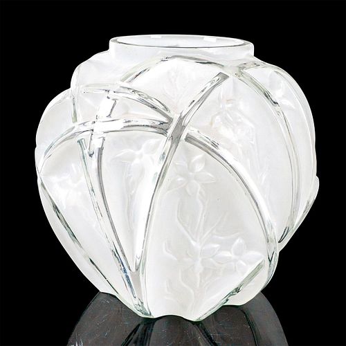 CONSOLIDATED PHOENIX ART GLASS VASE