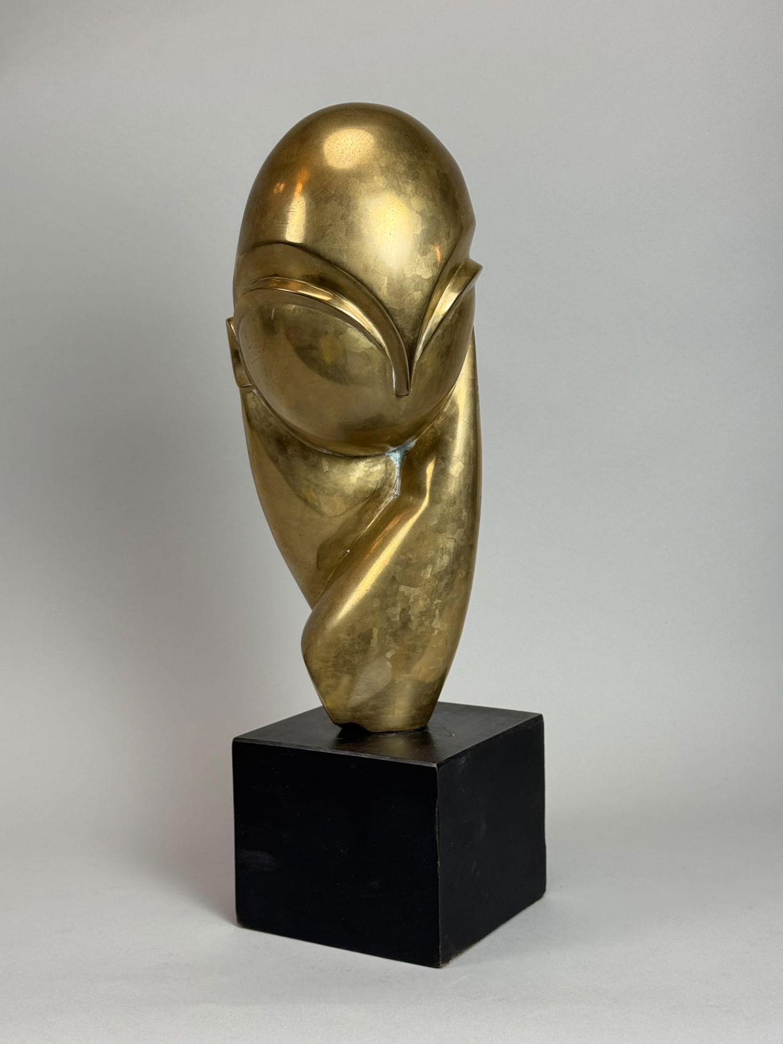 CONSTANTIN BRANCUSI