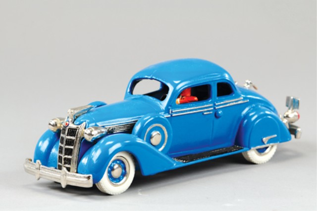 CONTEMPORARY 1935 CHRYSLER COUPE