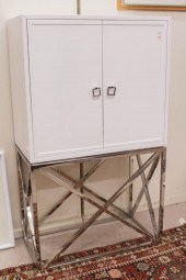 CONTEMPORARY BARWARE CABINET O