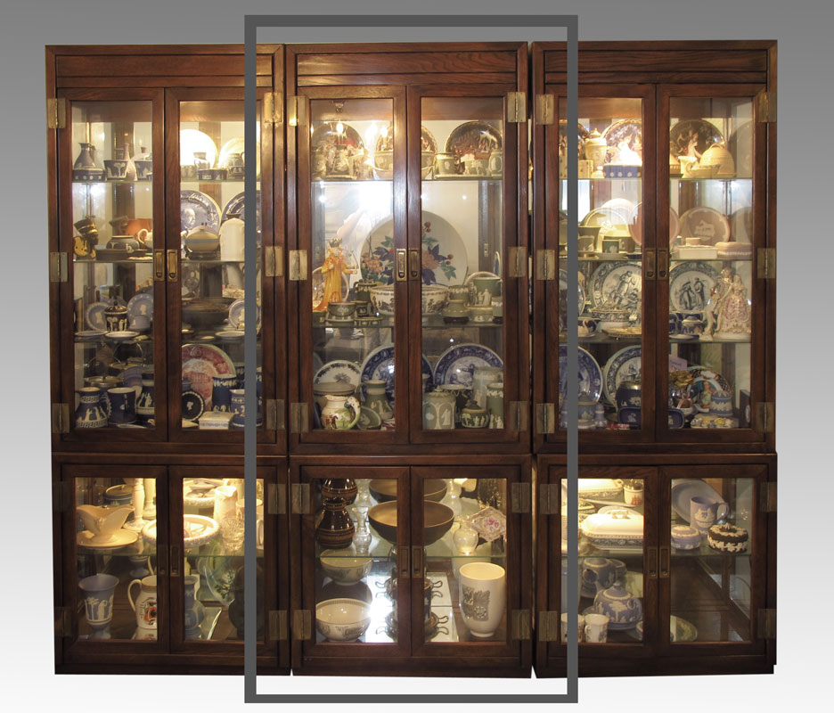 CONTEMPORARY CURIO DISPLAY CABINET: