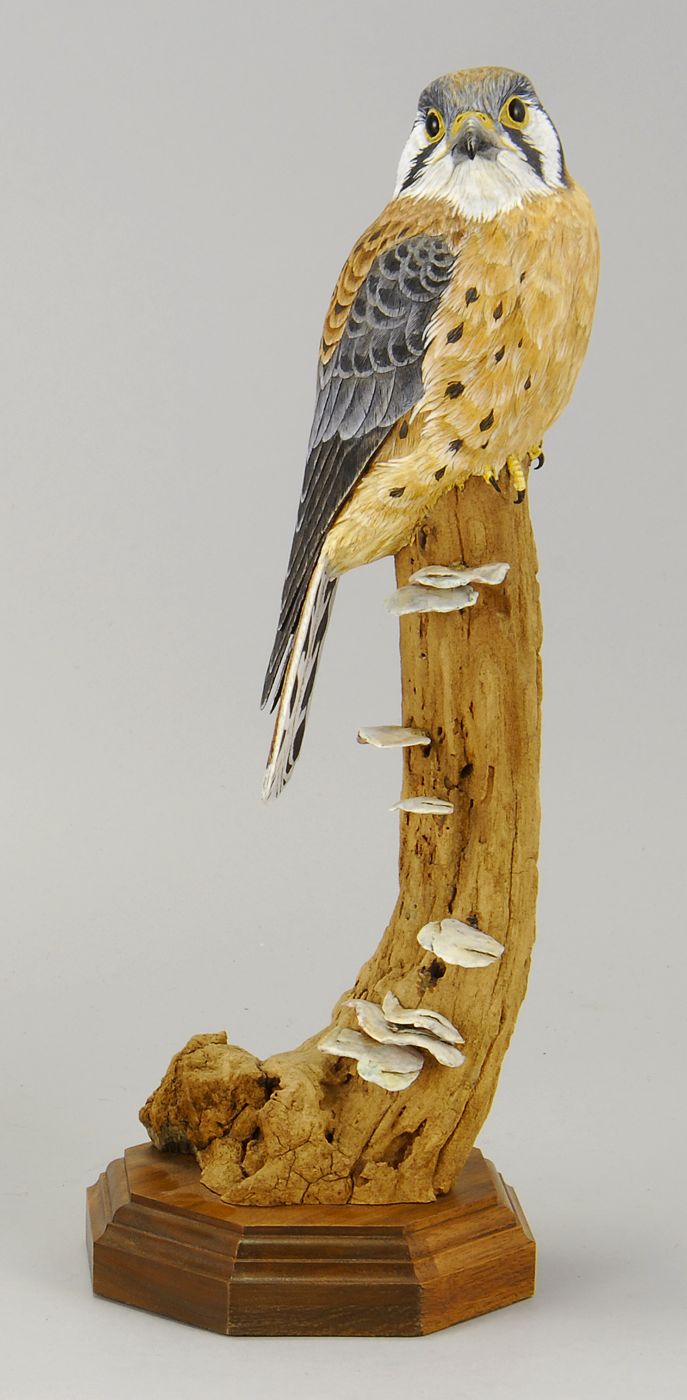 CONTEMPORARY DECORATIVE CARVED