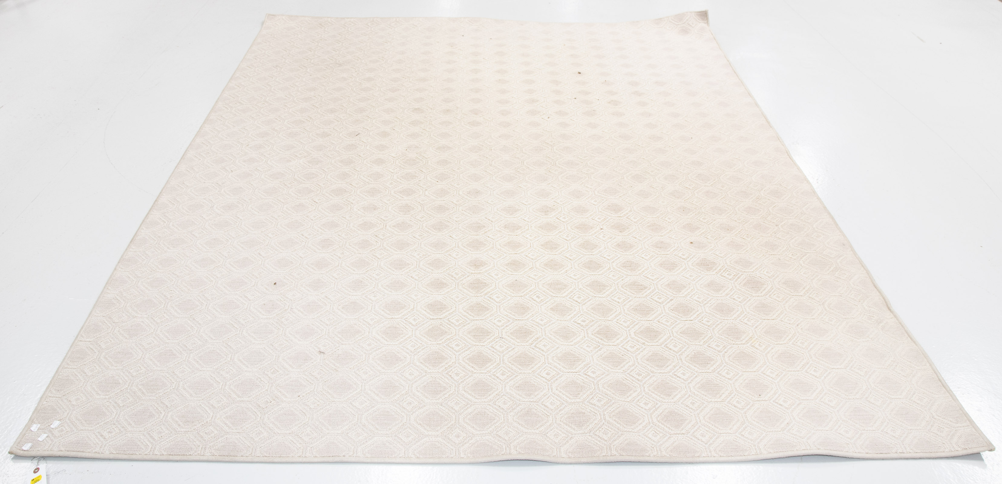 CONTEMPORARY GEOMETRIC TONE ON TONE