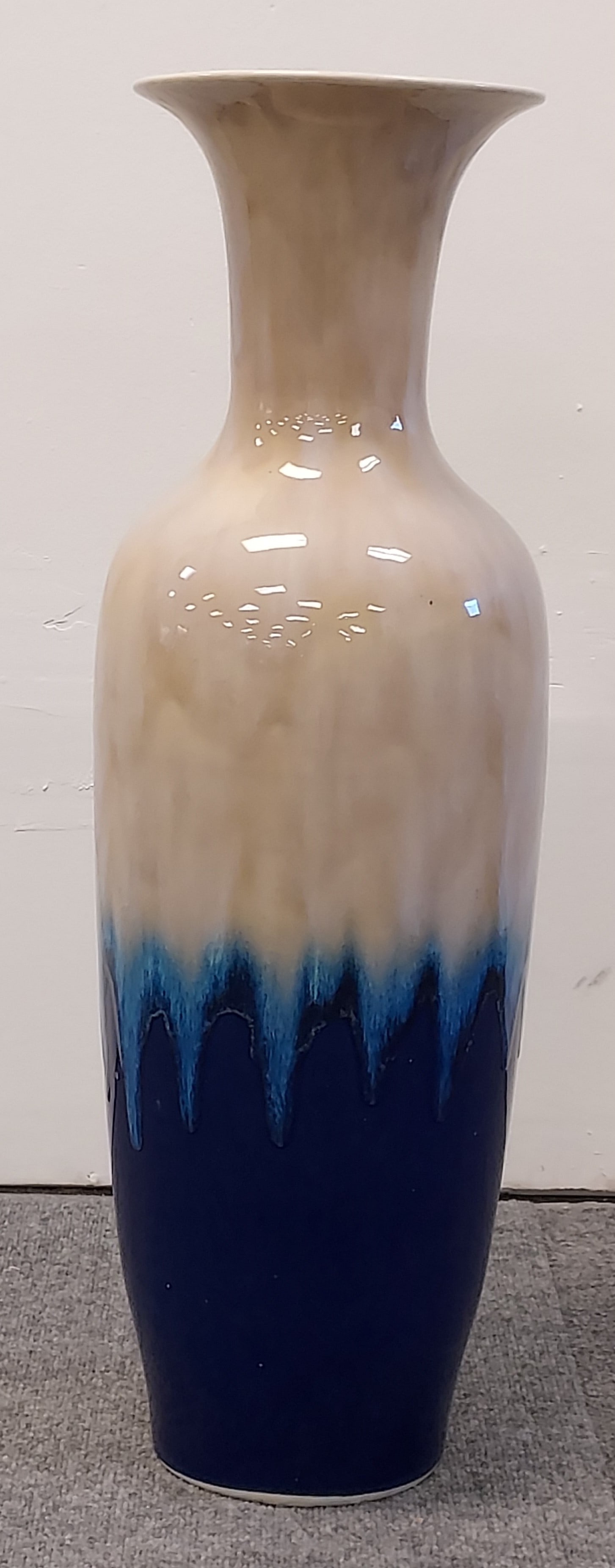 CONTEMPORARY GLAZED CERAMIC FLOOR