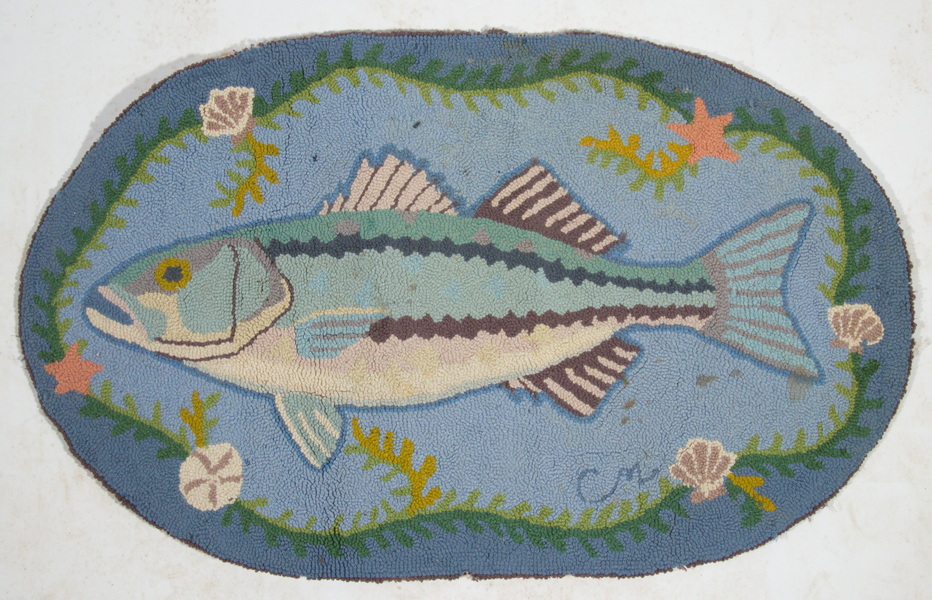 CONTEMPORARY HOOKED RUG - 21 3/4" X