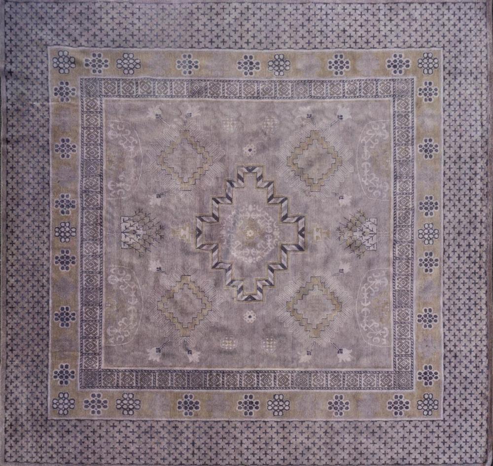 CONTEMPORARY MIDDLE EASTERN WOOL