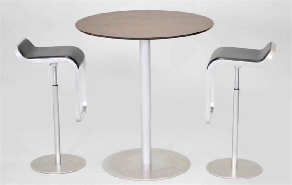 CONTEMPORARY OAK AND METAL CAFE
