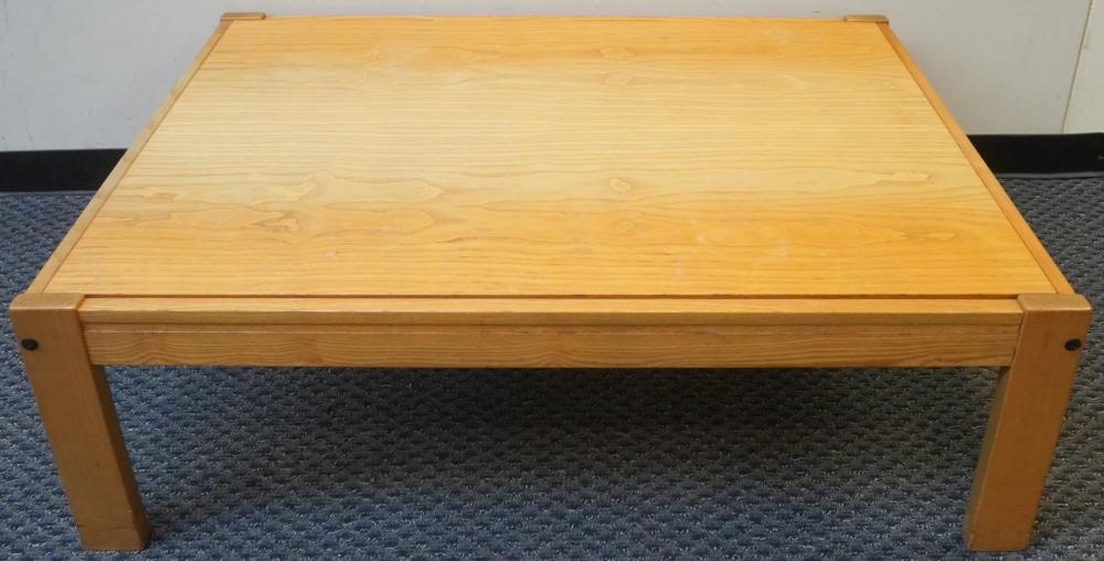 CONTEMPORARY OAK ARTS & CRAFTS