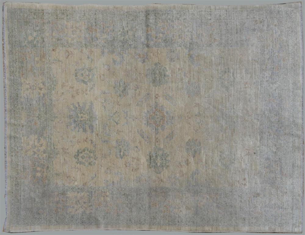 CONTEMPORARY OUSHAK DESIGN WOOL