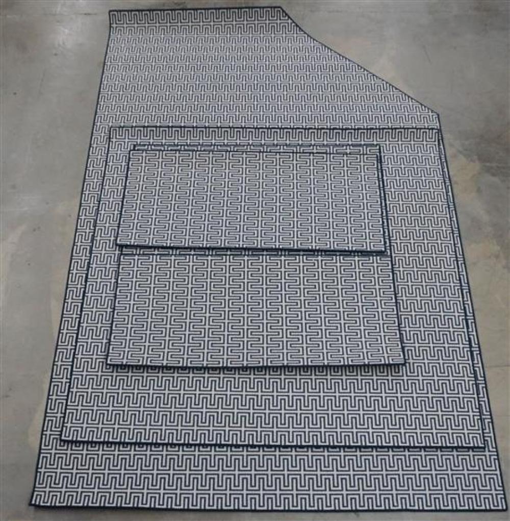 CONTEMPORARY PATTERN IRREGULAR