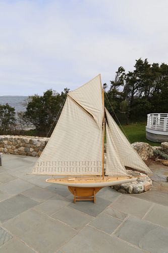 CONTEMPORARY POND MODEL ON