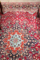 CONTEMPORARY ROOM SIZE HAND KN