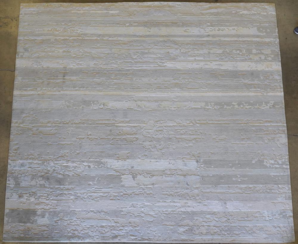 CONTEMPORARY SQUARE TEXTURED AREA