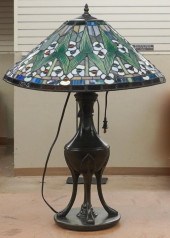 CONTEMPORARY TABLE LAMP WITH L