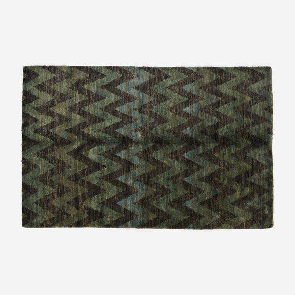 Contemporary. Thick pile carpet.