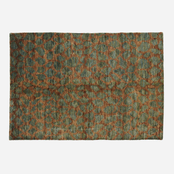 Contemporary. Thick pile carpet.