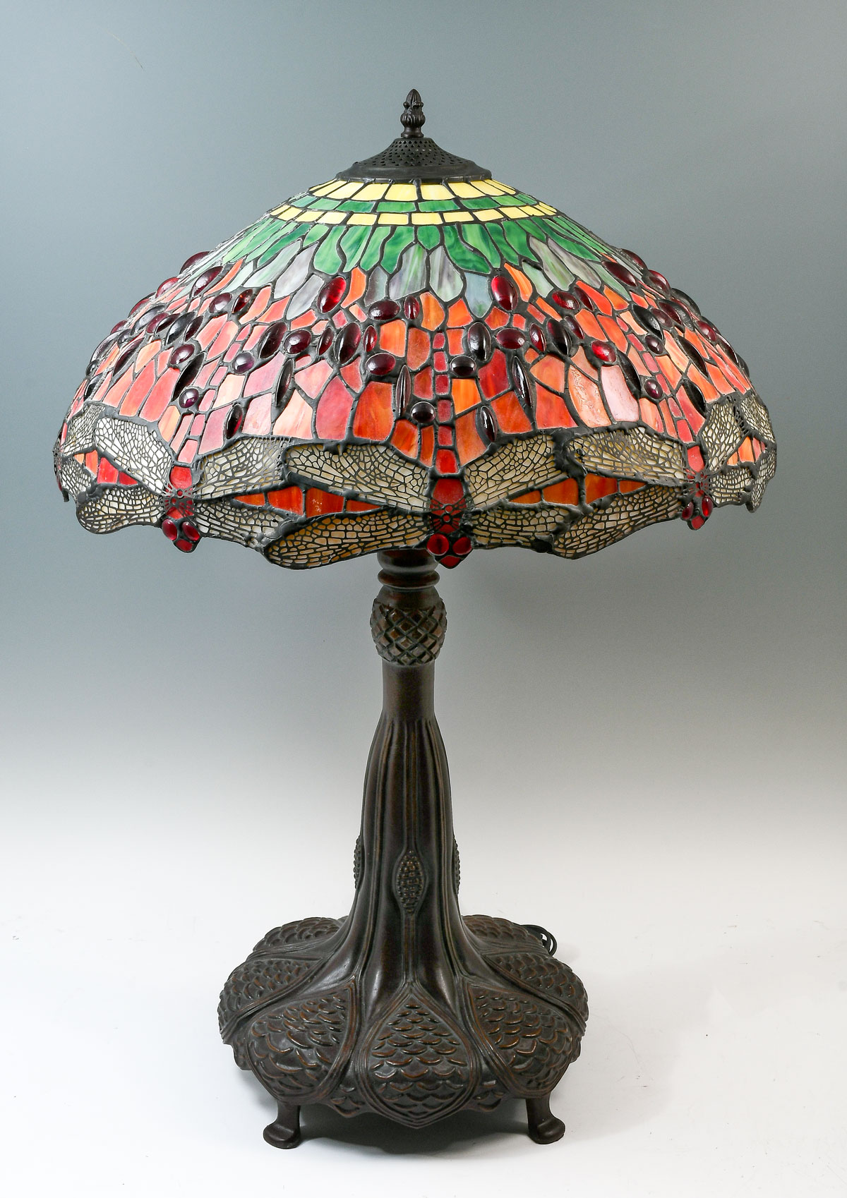 CONTEMPORARY TIFFANY STYLE