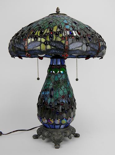 CONTEMPORARY TIFFANY STYLE GLASS