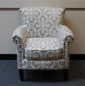 CONTEMPORARY UPHOLSTERED BOUDO