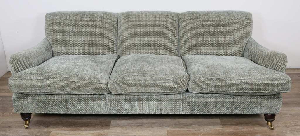 CONTEMPORARY UPHOLSTERED CARLYLE