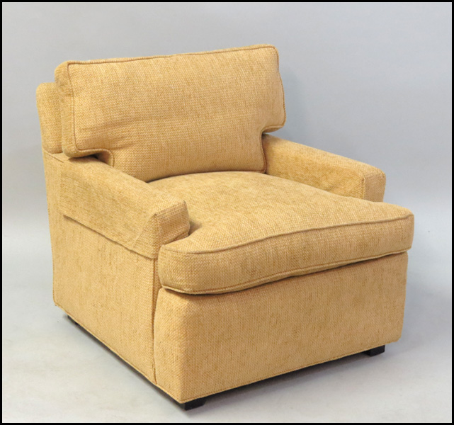 CONTEMPORARY UPHOLSTERED CLUB