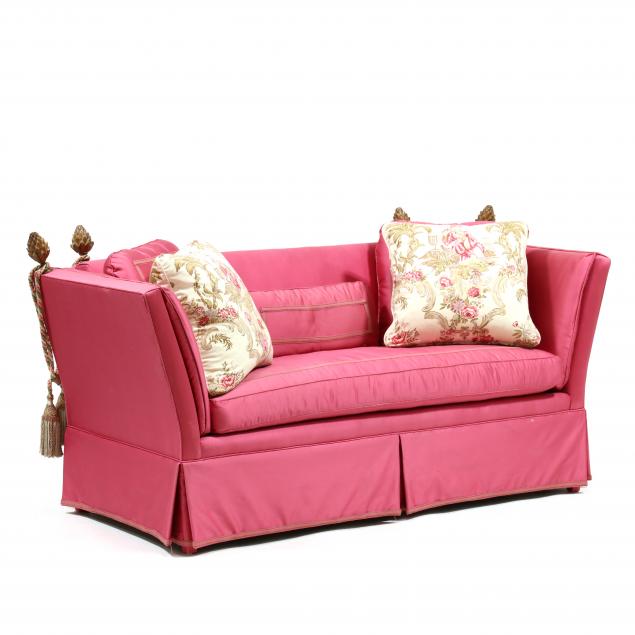 CONTEMPORARY UPHOLSTERED KNOLE