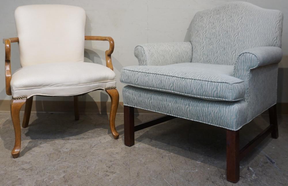 CONTEMPORARY UPHOLSTERED LOUNGE