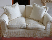CONTEMPORARY UPHOLSTERED LOVE