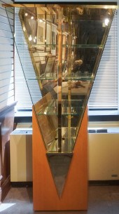 CONTEMPORARY V SHAPED BRASS AN