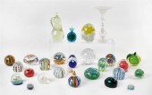 CONTINENTAL ART GLASS PAPERWEI