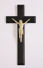 CONTINENTAL CARVED IVORY CORPU