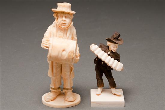 Continental carved ivory figure