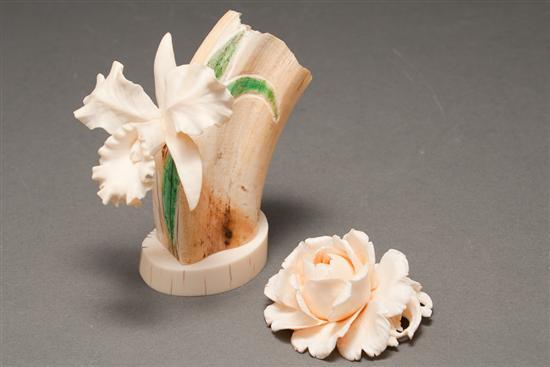 Continental carved ivory mounted on