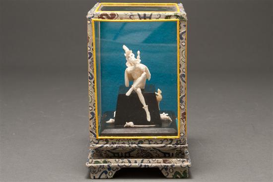 Continental carved ivory "Pied