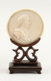 CONTINENTAL CARVED MEDALLION D