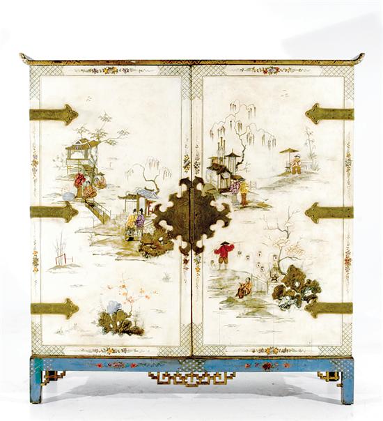 Continental chinoiserie-decorated