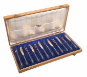 Continental gilt dessert set t
