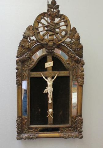 Continental Ivory Crucifix in