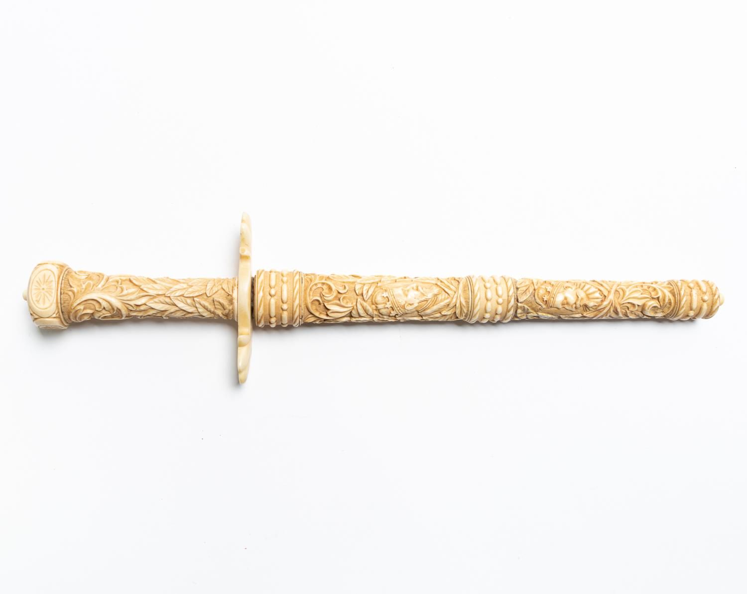 CONTINENTAL LEFT HANDED DAGGER WITH