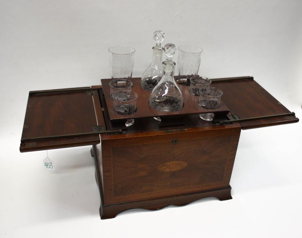CONTINENTAL MAHOGANY TANTALUS