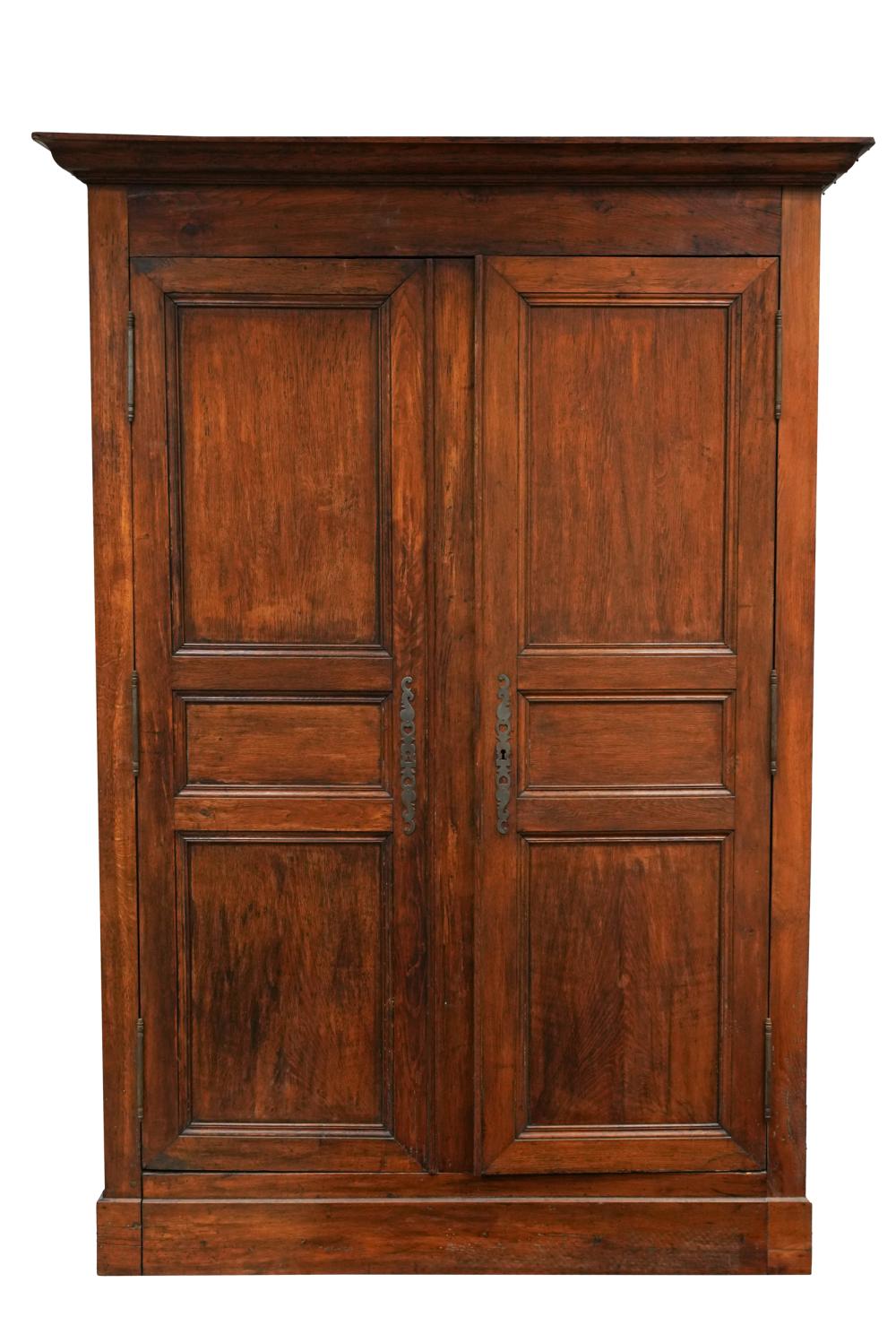 CONTINENTAL OAK ARMOIREthe interior