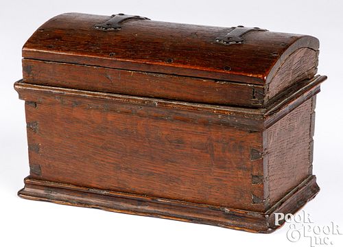 CONTINENTAL OAK DOME LID BOX,