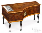 CONTINENTAL PIANO-FORM MUSICAL