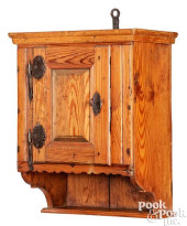 CONTINENTAL PINE HANGING CUPBO