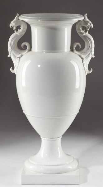 Continental Porcelain Urn19th