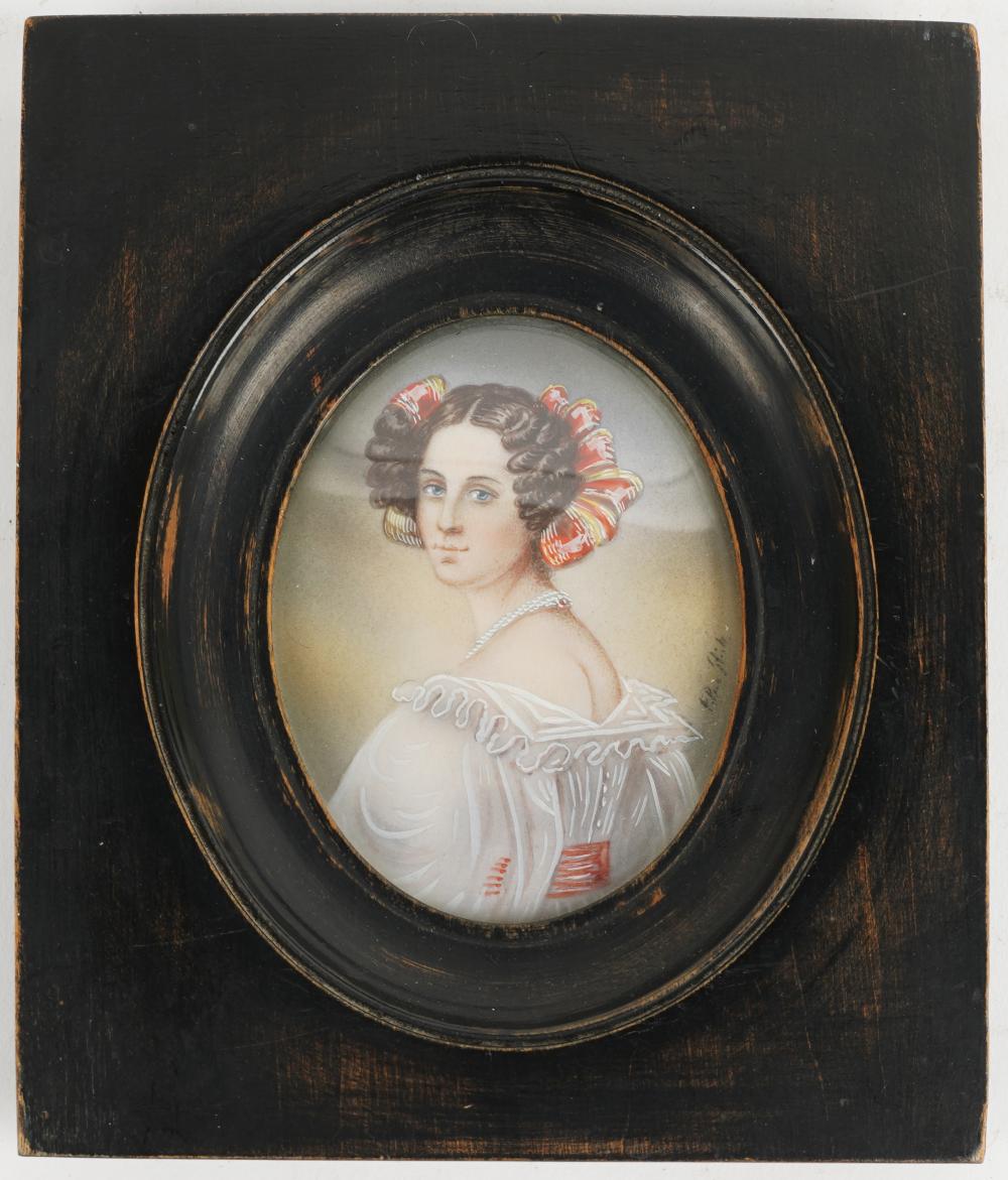 CONTINENTAL PORTRAIT MINIATURE OF A